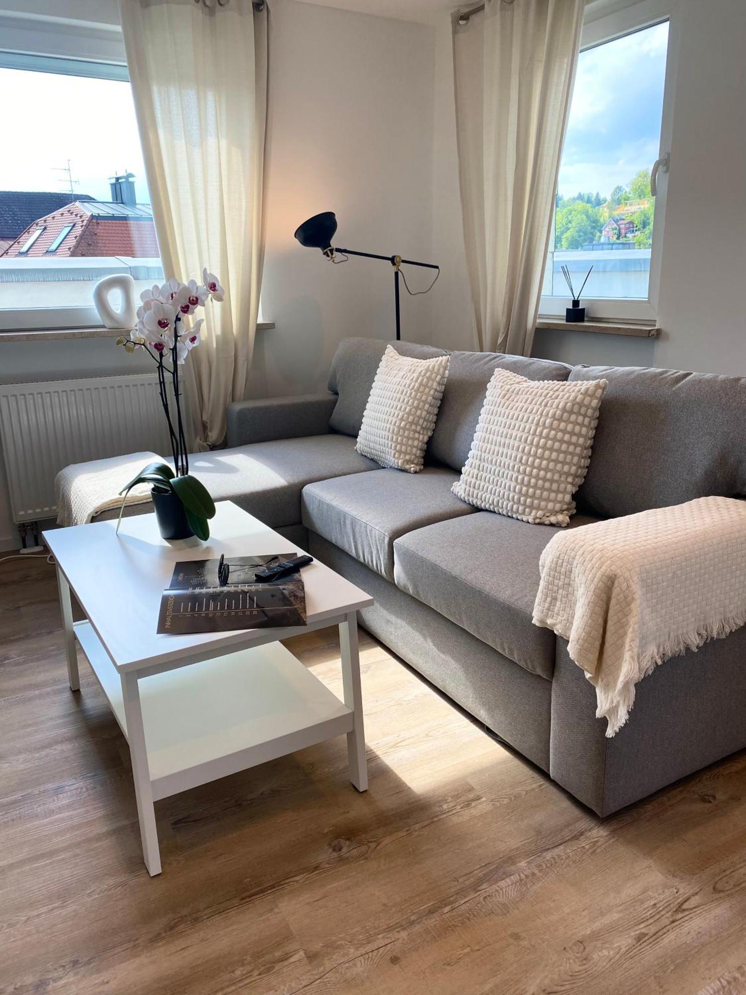 Penthouse - Zentral Und Genial * Passau